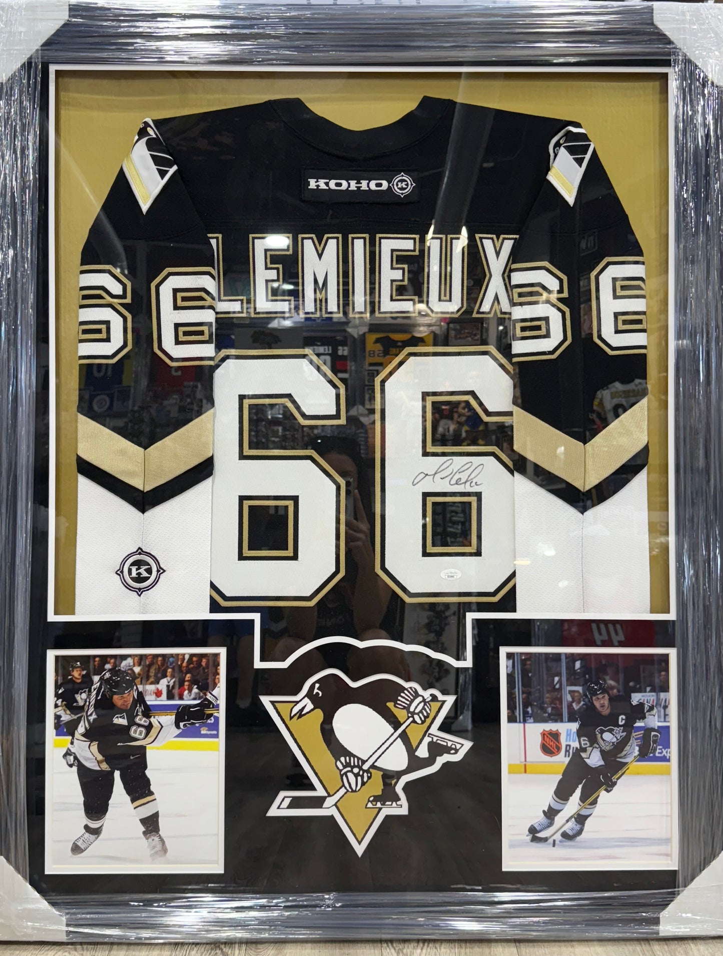 Mario Lemieux Signed Autographed Jersey Framed Pittsburgh Penguins JSA