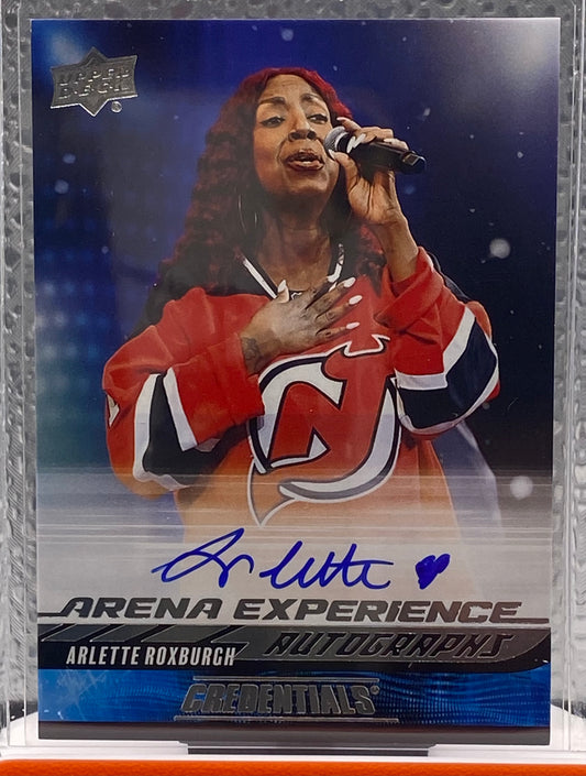 24-25 UD CREDENTIALS ARENA EXPERIENCE AUTO ARLETTE ROXBURGH