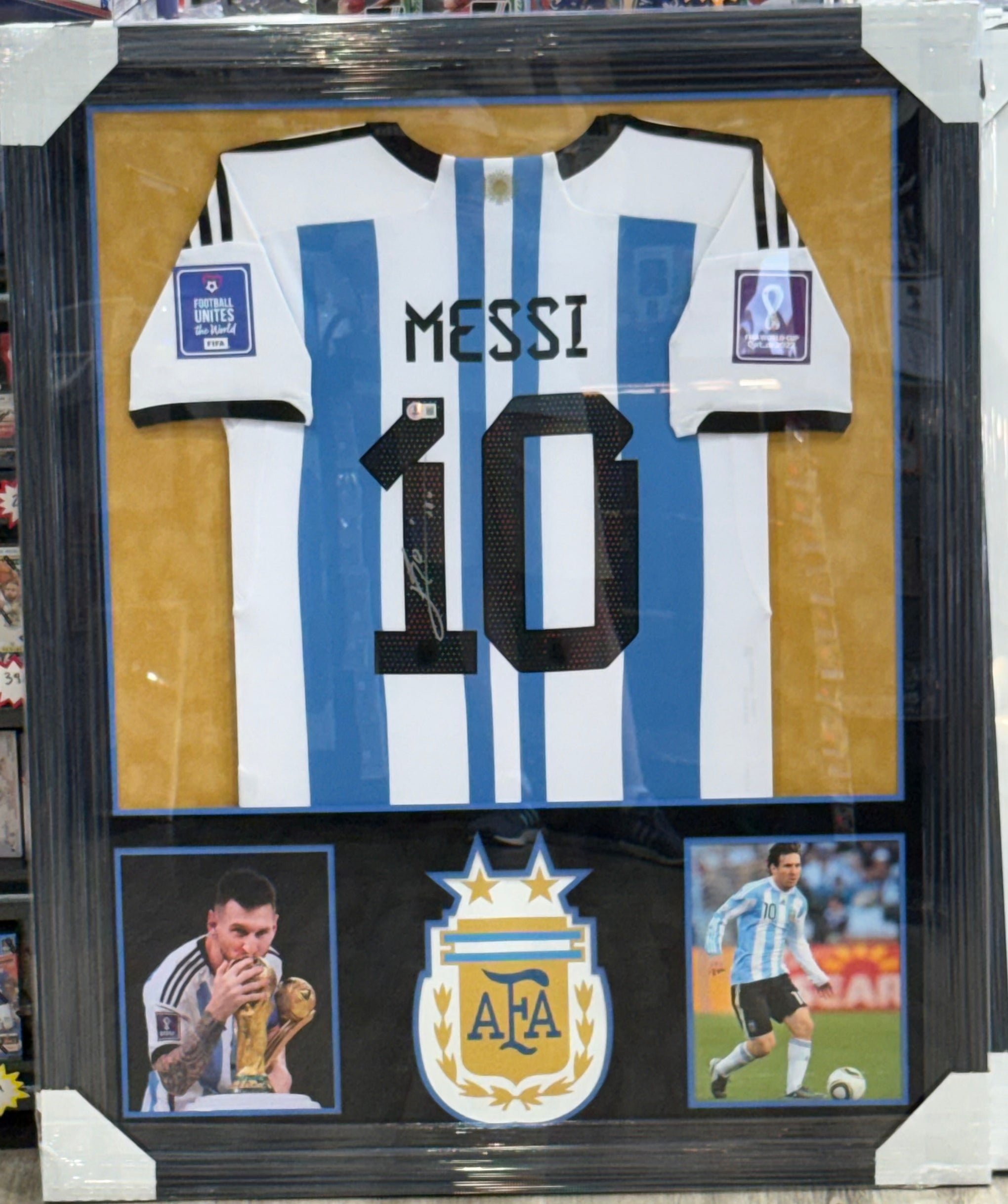 Lionel Messi Signed Jersey Framed Argentina National Team Beckett 235