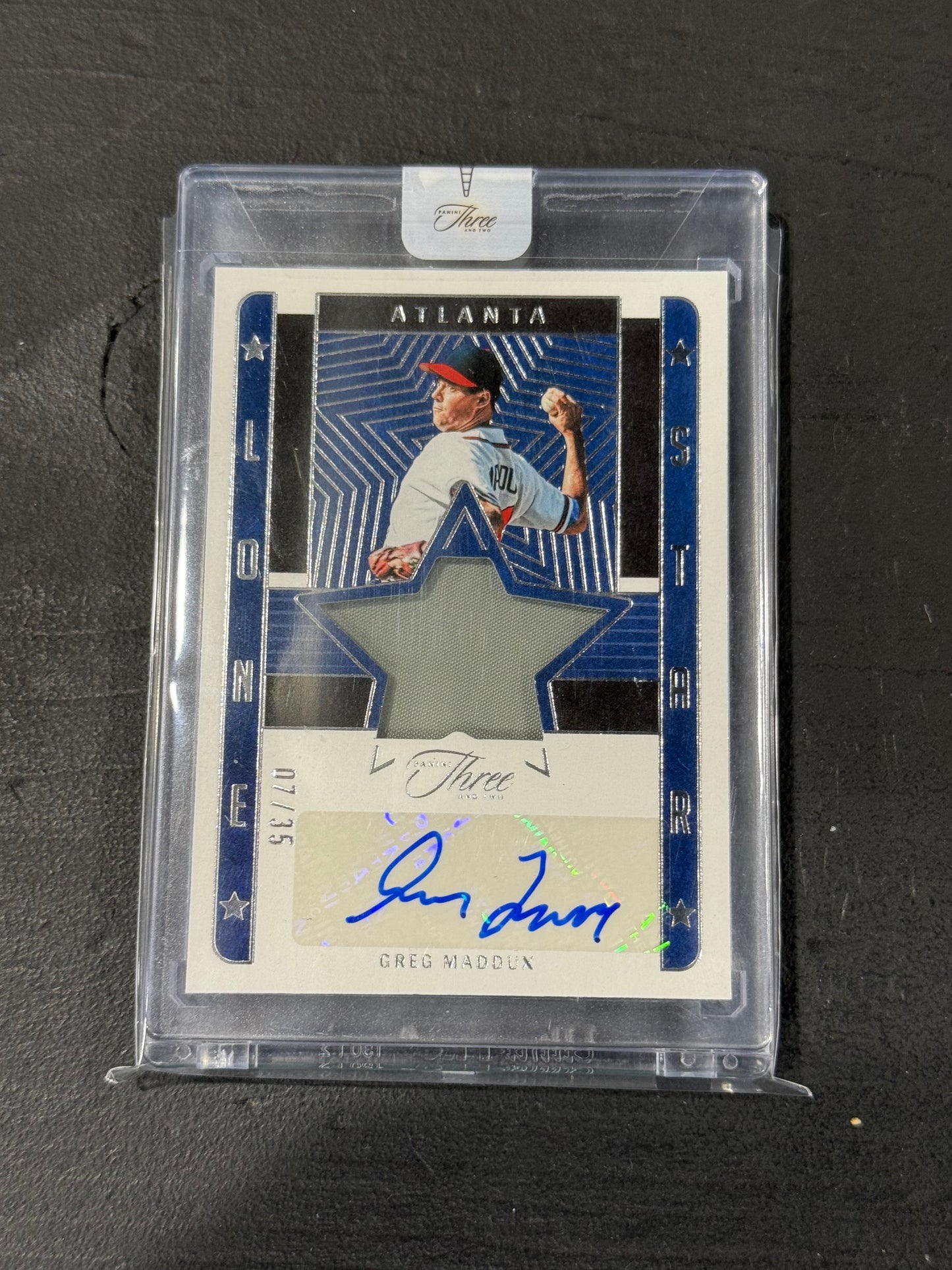 2023 Panini Three And Two Greg Maddux Lone Star Signatures Patch Auto /35 Atlanta Braves