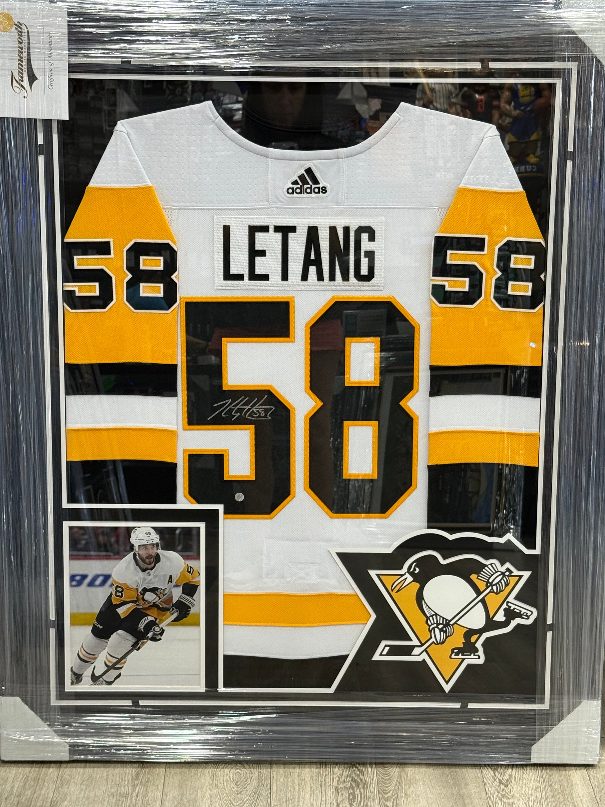 Kris Letang Signed Framed Pittsburgh Penguins White Jersey Frameworth 1 Photo