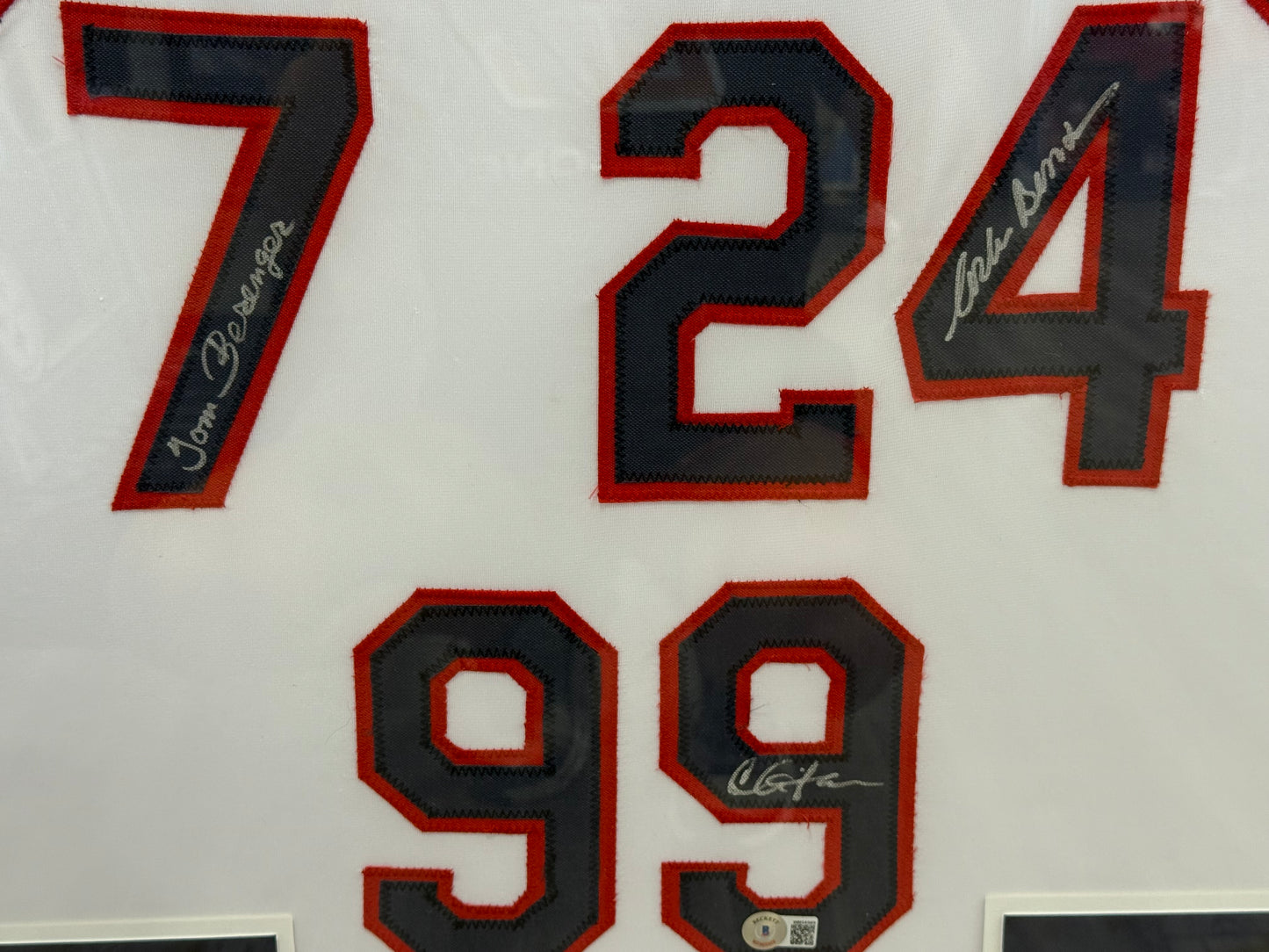 MAJOR LEAGUE MOVIE CAST AUTOGRAPHED WHITE JERSEY 3 SIGS SHEEN BECKETT Framed